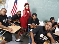 Nadia Ali - Enseignante arabe baisée