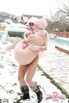 Katrin Wolf et Nikky Thorne se lèchent mutuellement