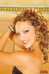 Baise anale Sabrina Sweet et Katrin Wolf