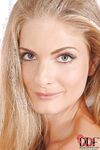 Cayenne Klein aime se masturber