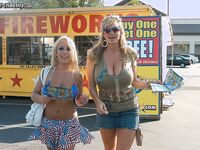 Jessica Moore et Kelly Madison font un plan à trois