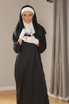 Silvia Saige la nonne perverse