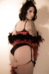 Ivy Lebelle la milf tatouée