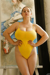 Ivanna Ershova, la fille aux seins géants