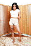 Maya Farrell la chatte poilue Latina