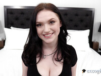 Le premier porno anal de Gracie Gates