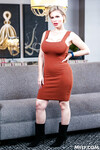 Casca Akashova les seins géants milf russe