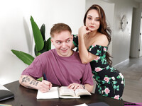 Crystal Rush aime être baisée par deux personnes