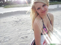 Stella Banxxx Gros seins blonde