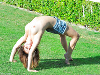 Stacey la fille flexible