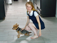 Sharlotte la jolie écolière de 18 ans