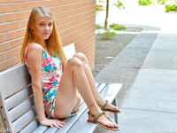 Hanah la blonde de 18 ans