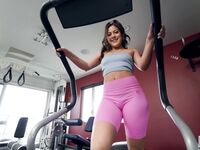 Kendra Spade - Asiatique sportive