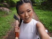 Lulu Chu baise dans la forêt