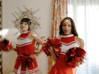 Lexi Luna et Alexis Rae sont les pom-pom girls les plus fougueuses.