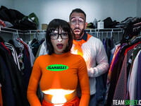 Rissa May est la jeune fille aux gros seins