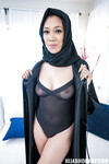 Madi Laine, la fille arabe au gros cul