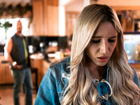 Abella Danger la fille sexy d'à côté