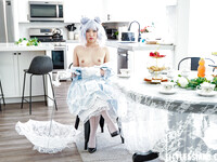 Kimmy Kimm, cosplayeuse asiatique, baise avec un mec aux cheveux longs