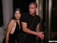 Isabel lune rend son ami pompeux mieux