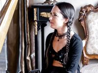 Freya Von Doom et Claire Roos se baisent comme la fin du monde