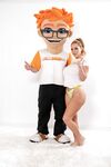 Blonde fille Savannah Bond ne peut pas attendre de se faire baiser