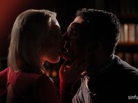 Blonde aux petits seins, Lovita Fate bien baisée au milieu de la nuit