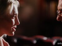 Blonde aux petits seins, Lovita Fate bien baisée au milieu de la nuit