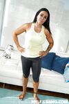 Barnult cougar simone garza ne peut pas attendre de se faire baiser dur