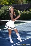 Tatouage tennis fille gina valentina sur le champ ouvert baise xander corvus