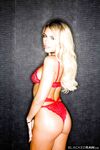 Adriana Chechik - Des hommes noirs la baisent