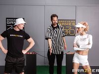 Sarah Jessie - Milf en plastique