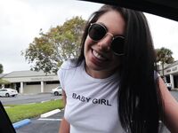 Gina Valentina fait l'amour pour de l'argent
