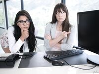 Alison Rey et Gina Valentina au travail