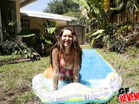 Callie Nicole et Gina Valentina - Petites amies coquines