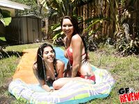Callie Nicole et Gina Valentina - Petites amies coquines