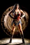 Romi Rain la super-héroïne baisée