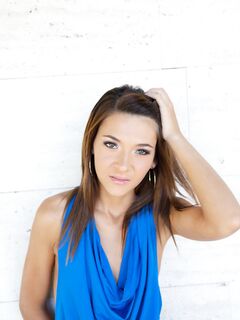 Alexis Brill sucé et baisé