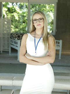 Linda Leclair l'adolescente blonde et sexy