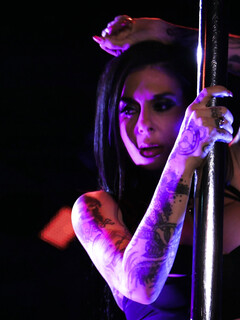Joanna Angel, la putain de strip-teaseuse