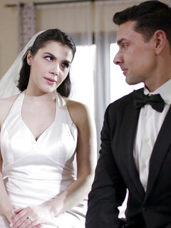 Valentina Nappi la mariée sexy
