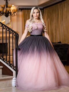 Abella Danger - La chatte de la mariée