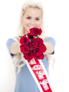 Elsa Jean - Jeune fille sexy