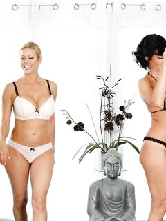 Veronica Avluv et Alexis Fawx sont les masseurs pervers