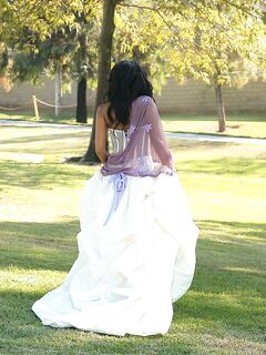 Priya Rai baise au mariage
